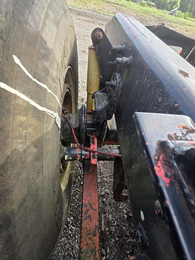 Used 2005 Freightliner CENTURY