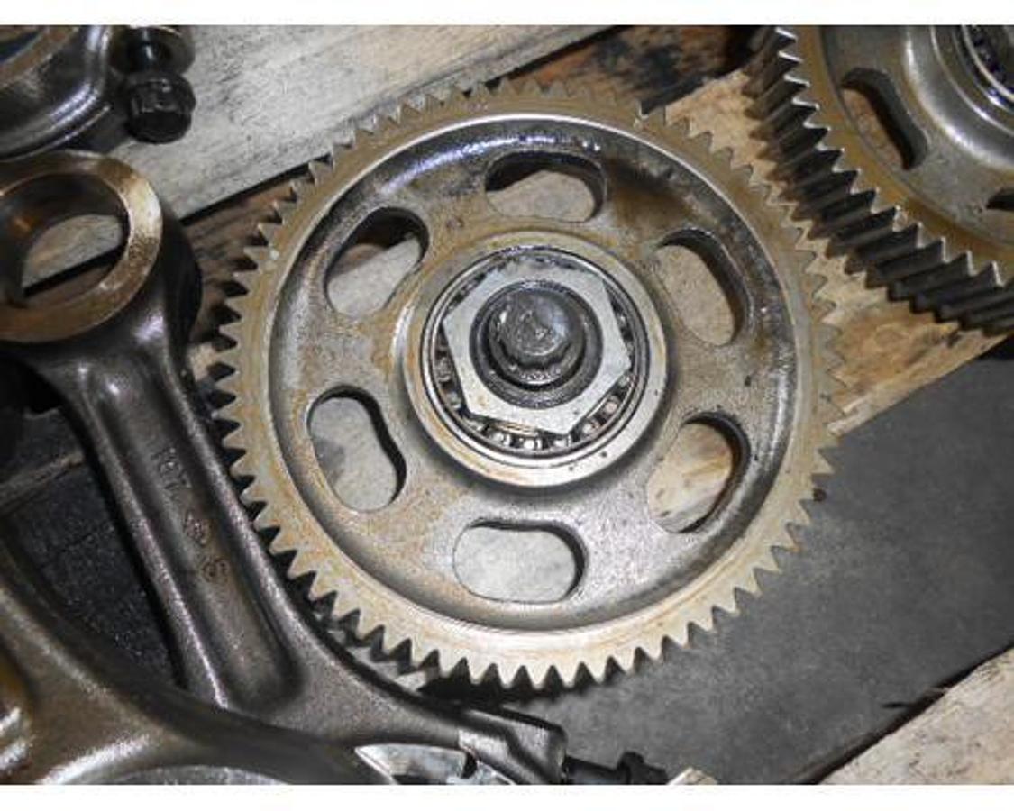 Used INTERNATIONAL DT466E