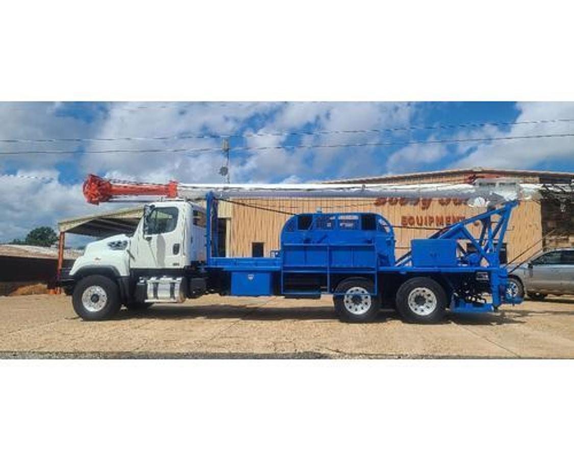 Used 2012 Freightliner 114SD