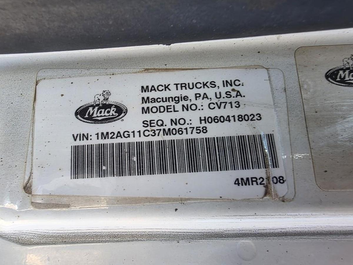 Used 2007 Mack CV713
