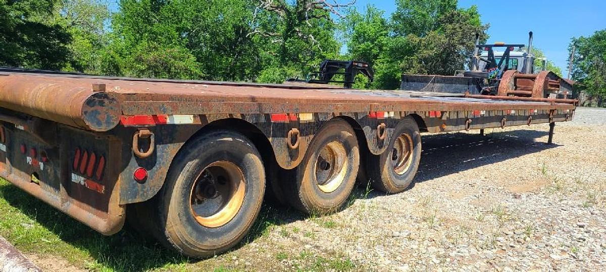 Used 1981 METAL FABRICATING COMPANY TRAILER