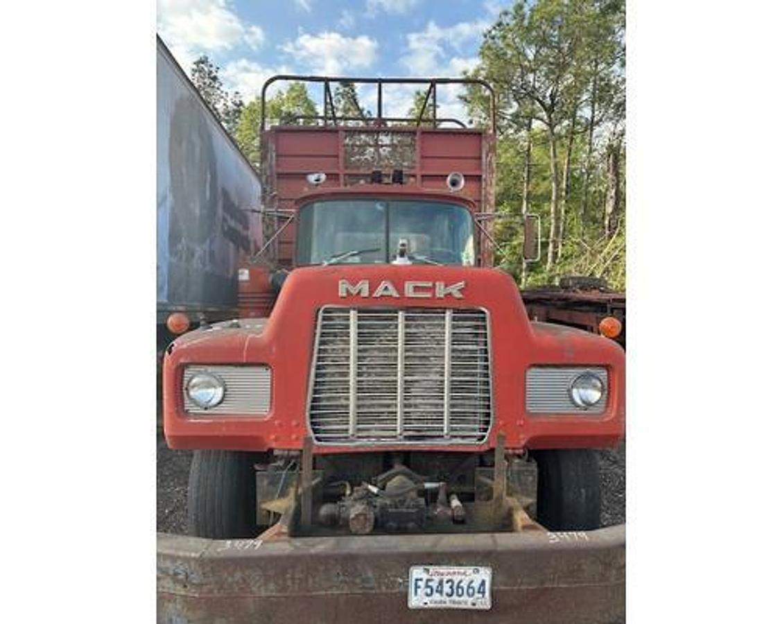 Used 1988 Mack R688ST