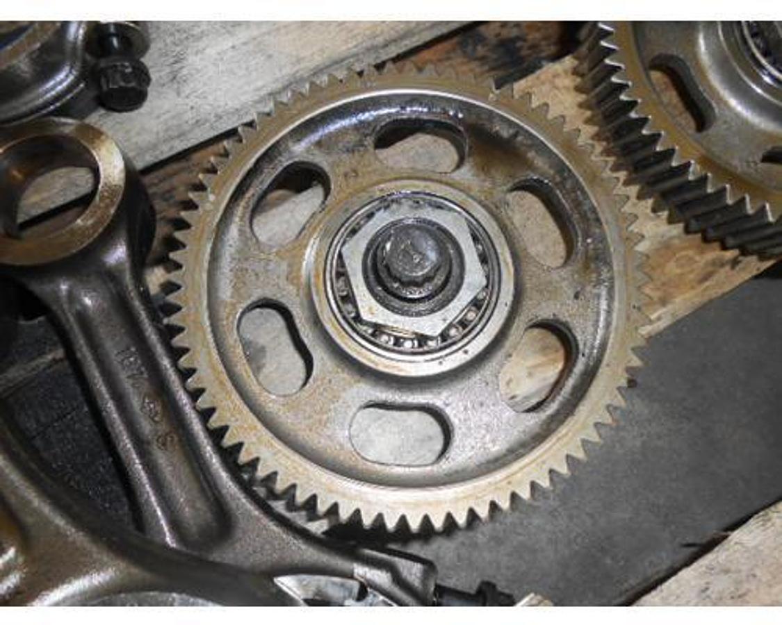 Used INTERNATIONAL DT466E