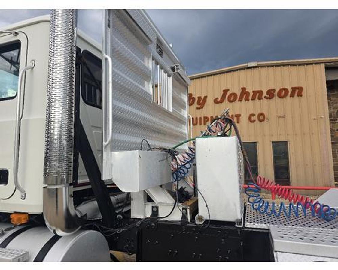 Used 2010 Mack CHU613