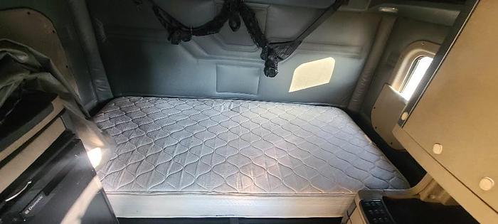 Used 2015 Freightliner CASCADIA