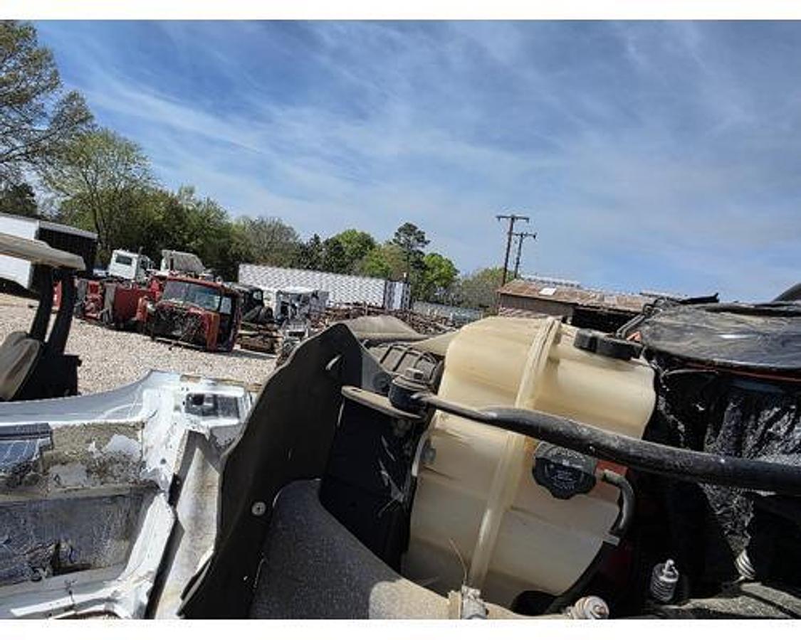 Used 2014 Freightliner CASCADIA