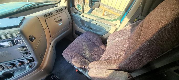Used 2015 Freightliner CASCADIA