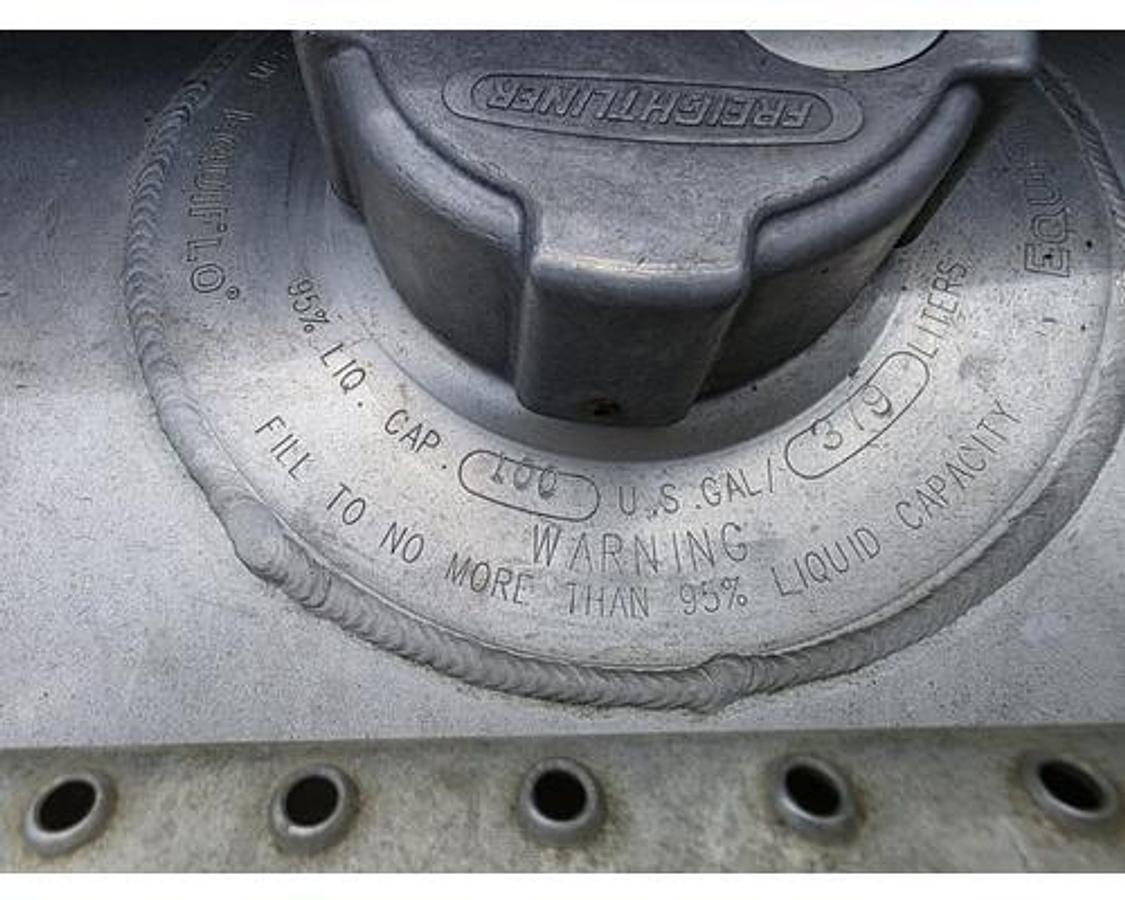 Used 2007 Freightliner COLUMBIA