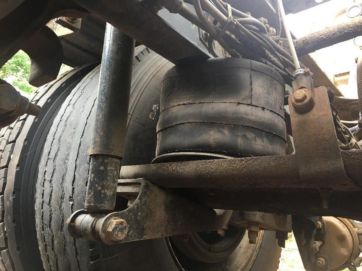 Used 2006 Mack CHN613