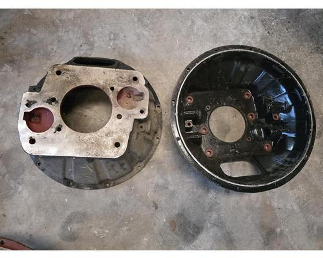 Used GOOD USED SAE #1 EATCON T-905. 9000 SERIES FLYWHEEL HOUSING CLUTCH HOUSING