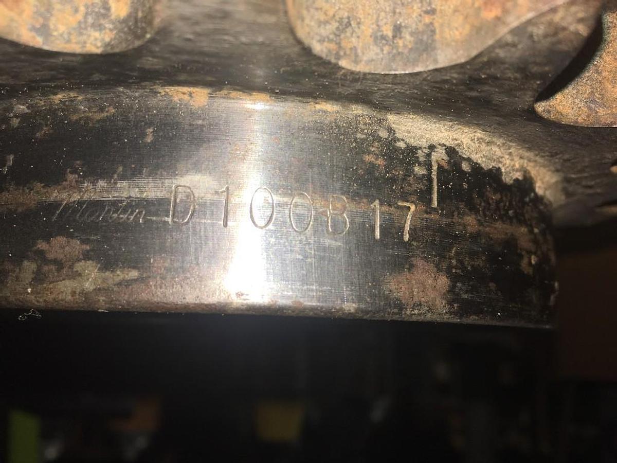 Used GOOD USED MARTIN D100B17 SPROCKET AND GEAR CHAIN NUMBER & PITCH: 100 / 1-1/4 in NON-HARDENED TEETH, NUMBER OF TEETH: 17 PITCH TYPE: Single BORE TYPE: Rough Stock HUB DIAMETERr: 5-1/4 in BORE DIAMETER:1.2500 in OUTSIDE DIAMETER: 7.44 in NUMBER OF S...