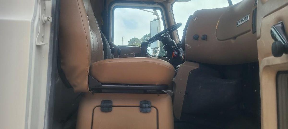 Used 2004 Mack CV713 GRANITE