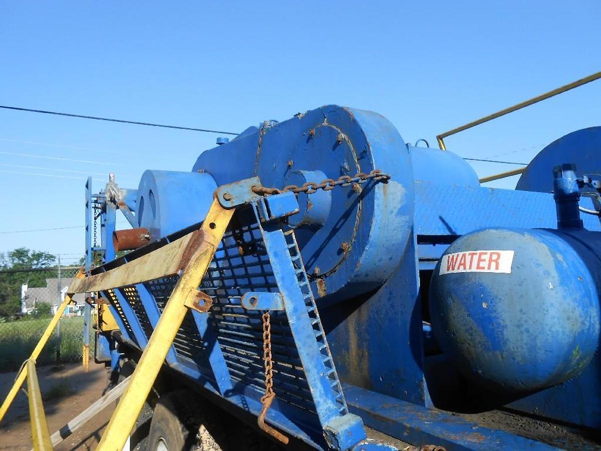 Used CRANE CARRIER RIG