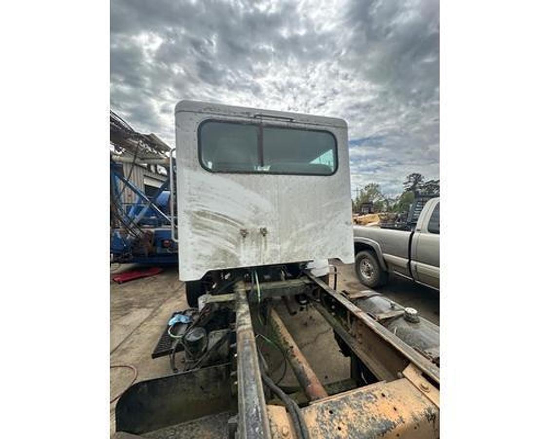 Used 2007 Peterbilt 335