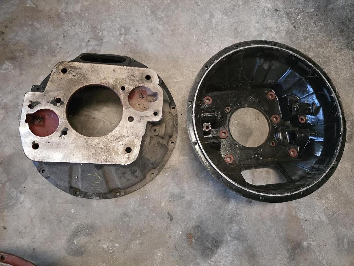 Used GOOD USED SAE #1 EATCON T-905. 9000 SERIES FLYWHEEL HOUSING CLUTCH HOUSING