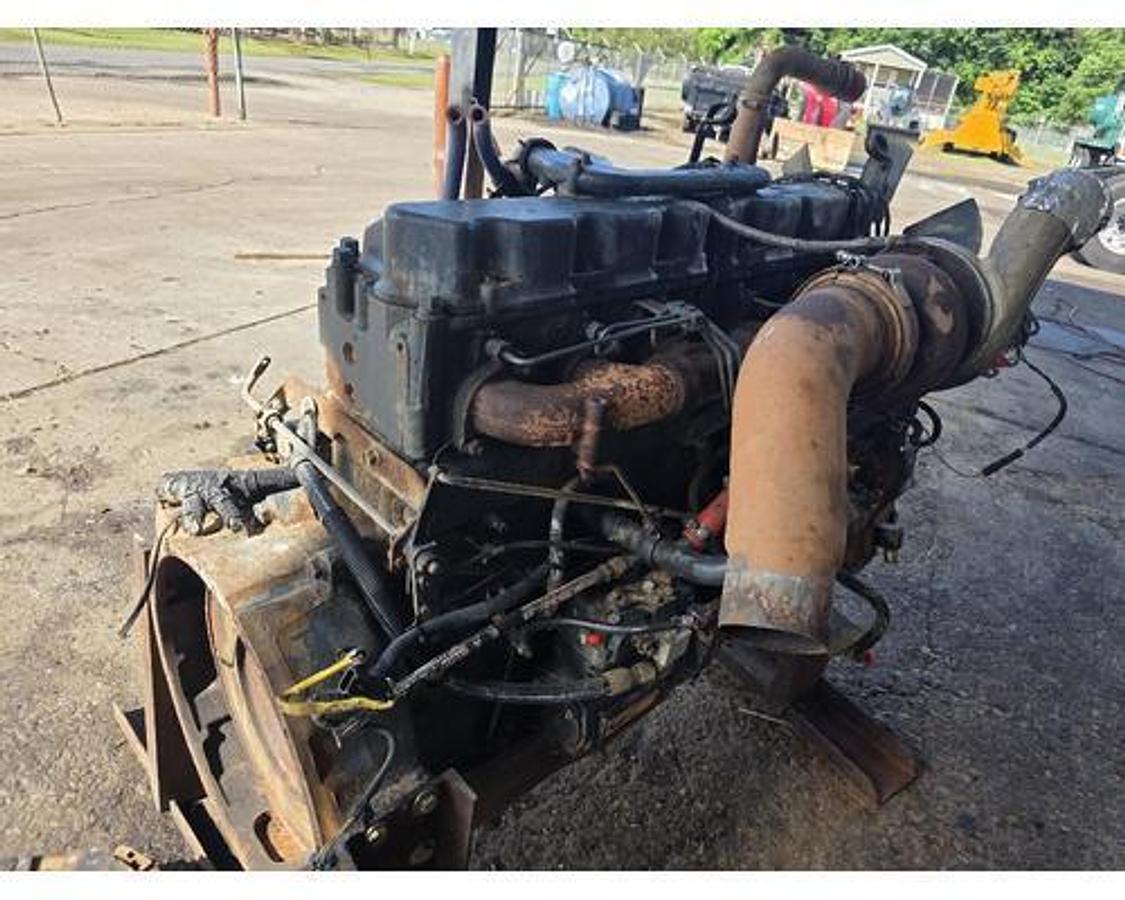 Used 1998 Mack RD690S E7