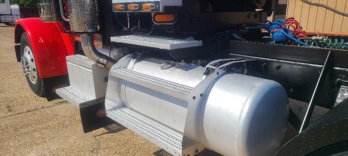 Used 2001 Peterbilt 379