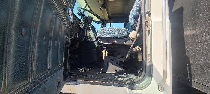 Used 1999 Mack CH 613