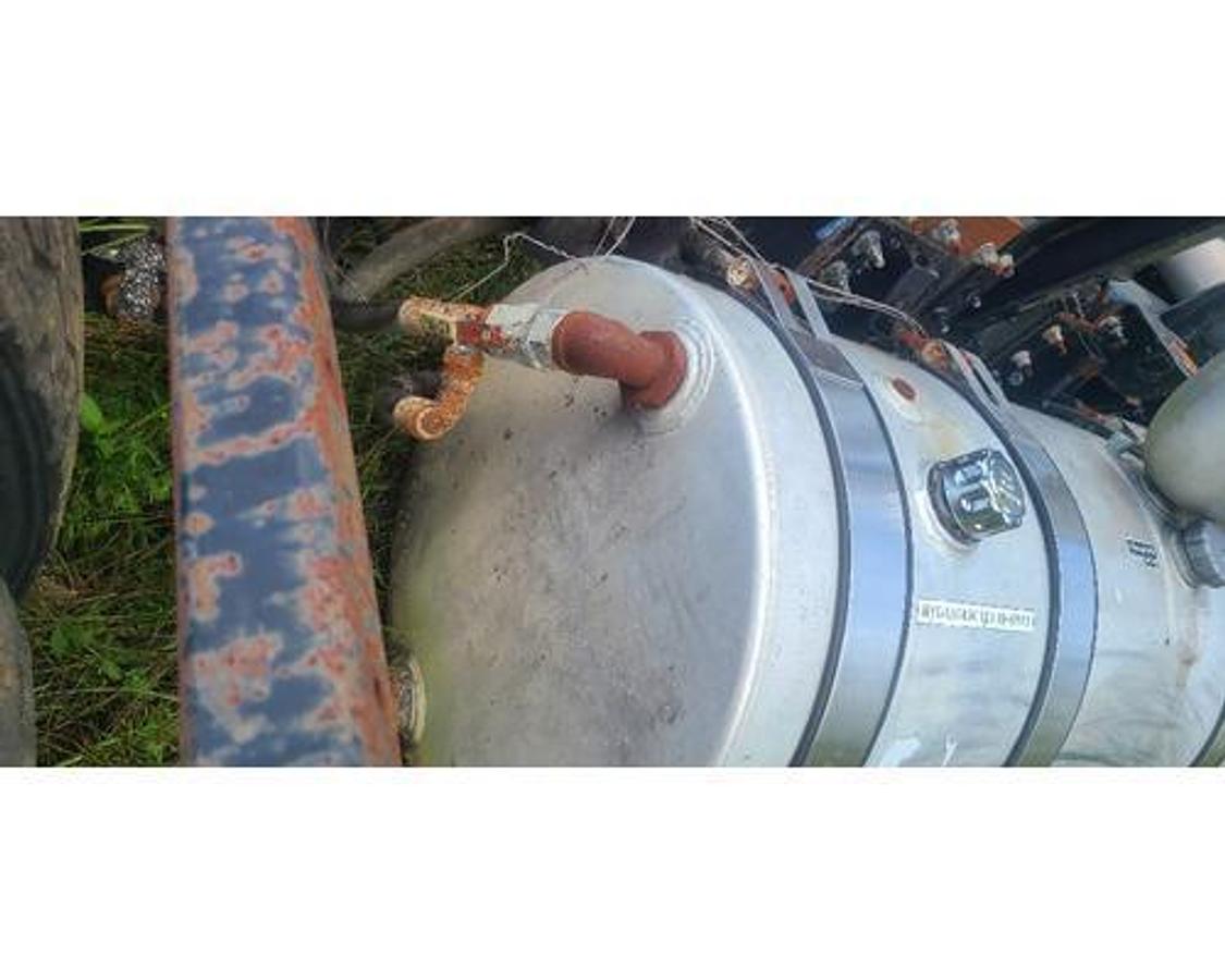 Used GOOD USED 50 GALLON ALUMINUM HYDRAULIC TANK- SADDLE MOUNT