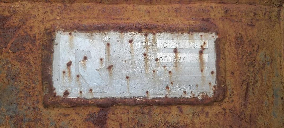 Used USED ROCKLAND PC120 BUCKET SN# R61377 .66 CAPACITY