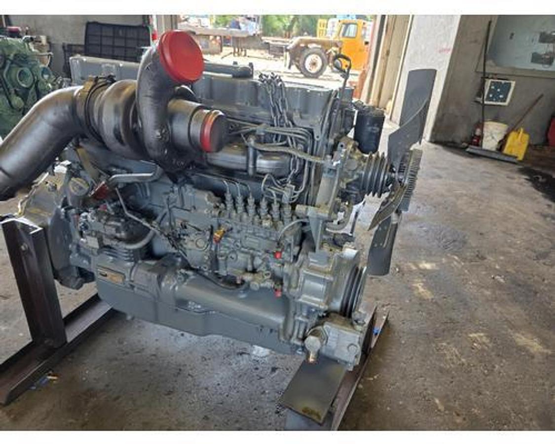 Used 1998 Mack RD690S E7