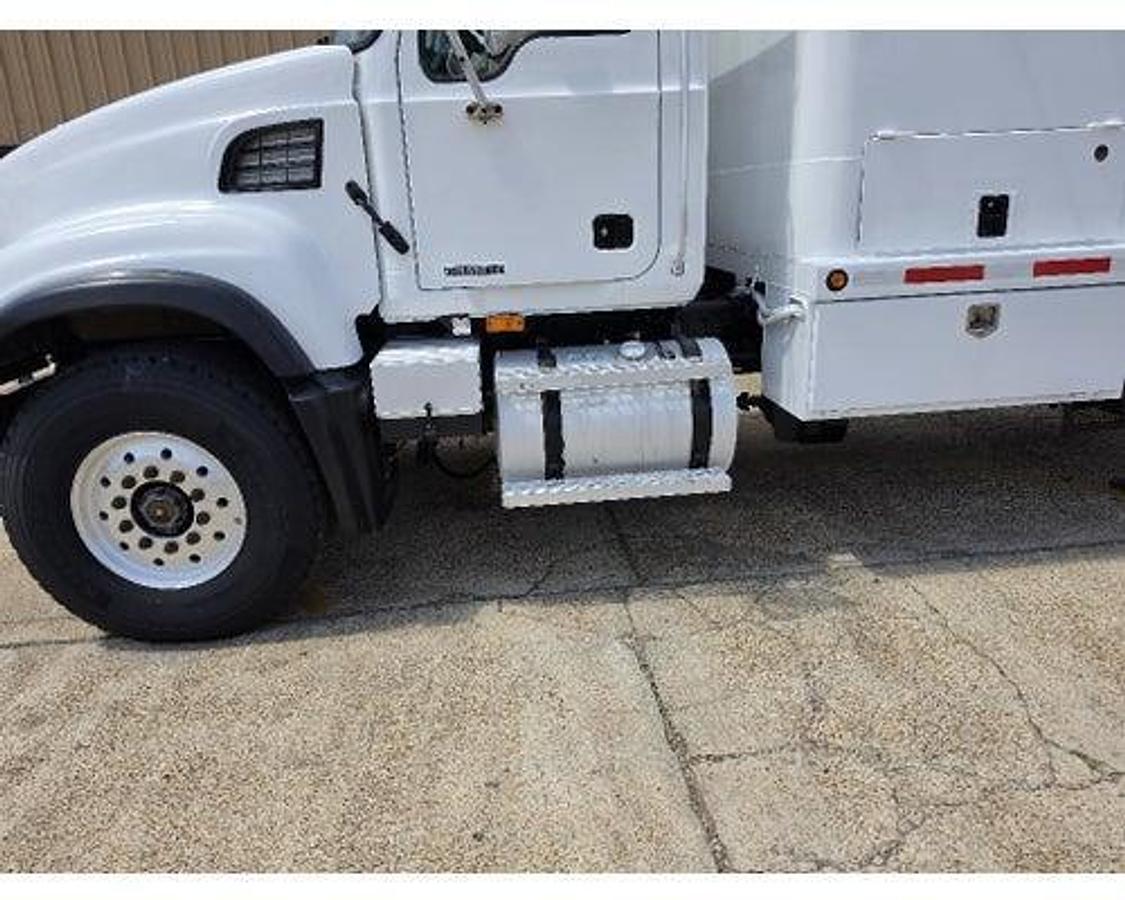 Used 2007 Mack CV700 SERIES