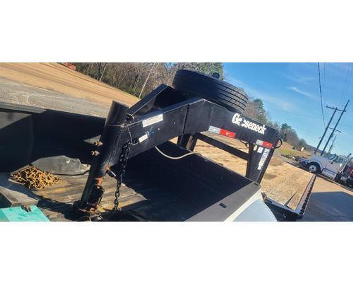 Used 2017 GOOSENECK FLAT BED