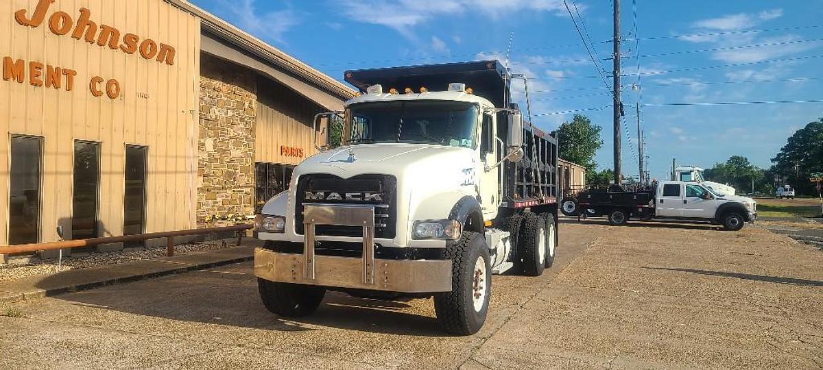 Used 2006 Mack CV713