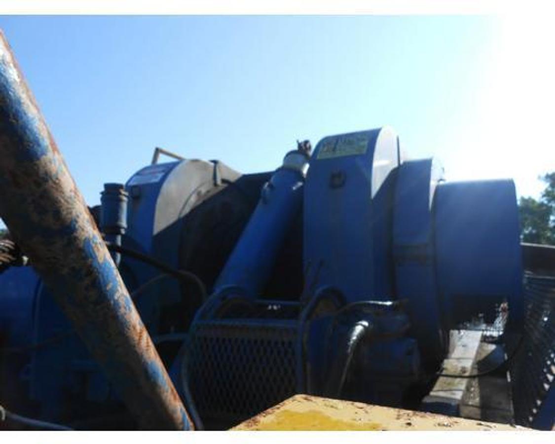 Used CRANE CARRIER RIG
