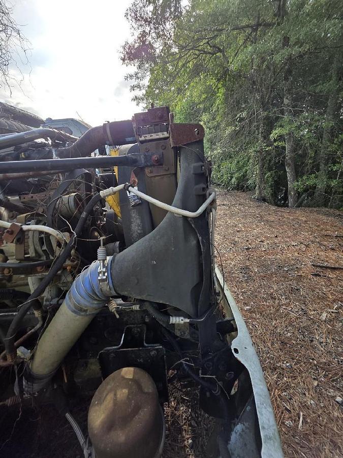 Used 2004 Freightliner COLUMBIA 120