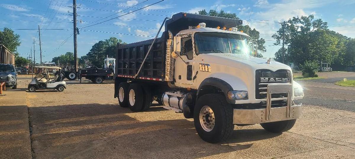 Used 2006 Mack CV713
