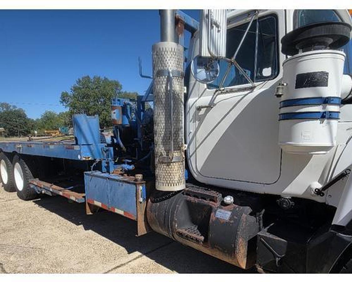 Used 1995 Mack RD688S