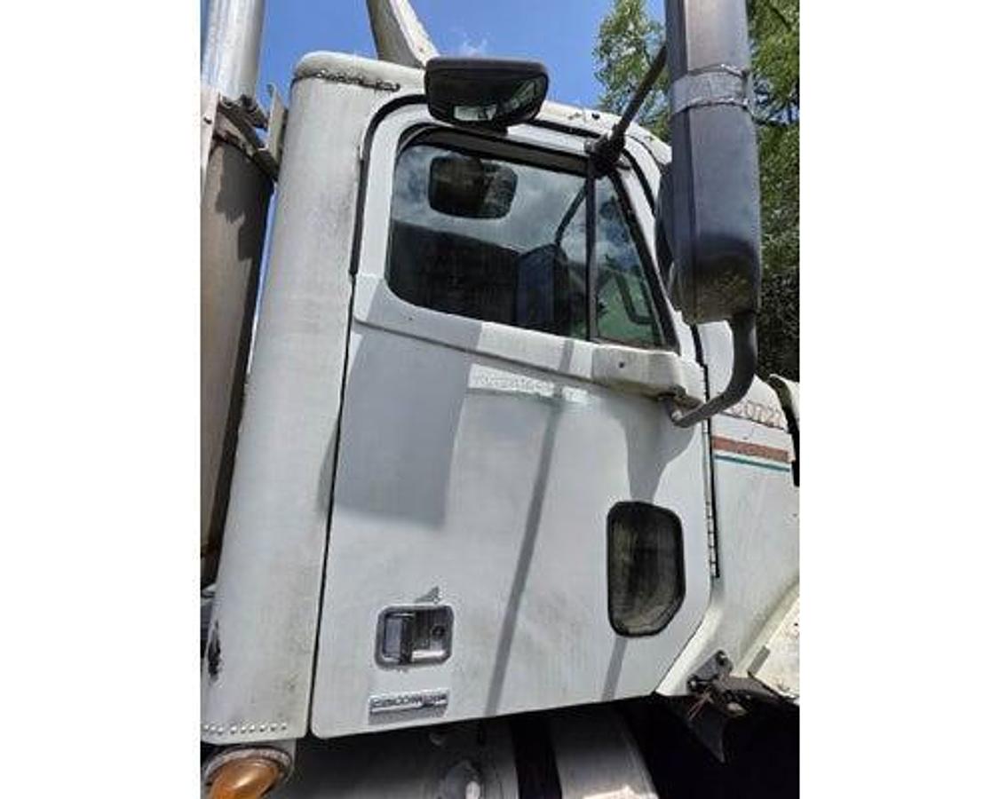 Used 2007 Freightliner COLUMBIA FREIGHTLINER