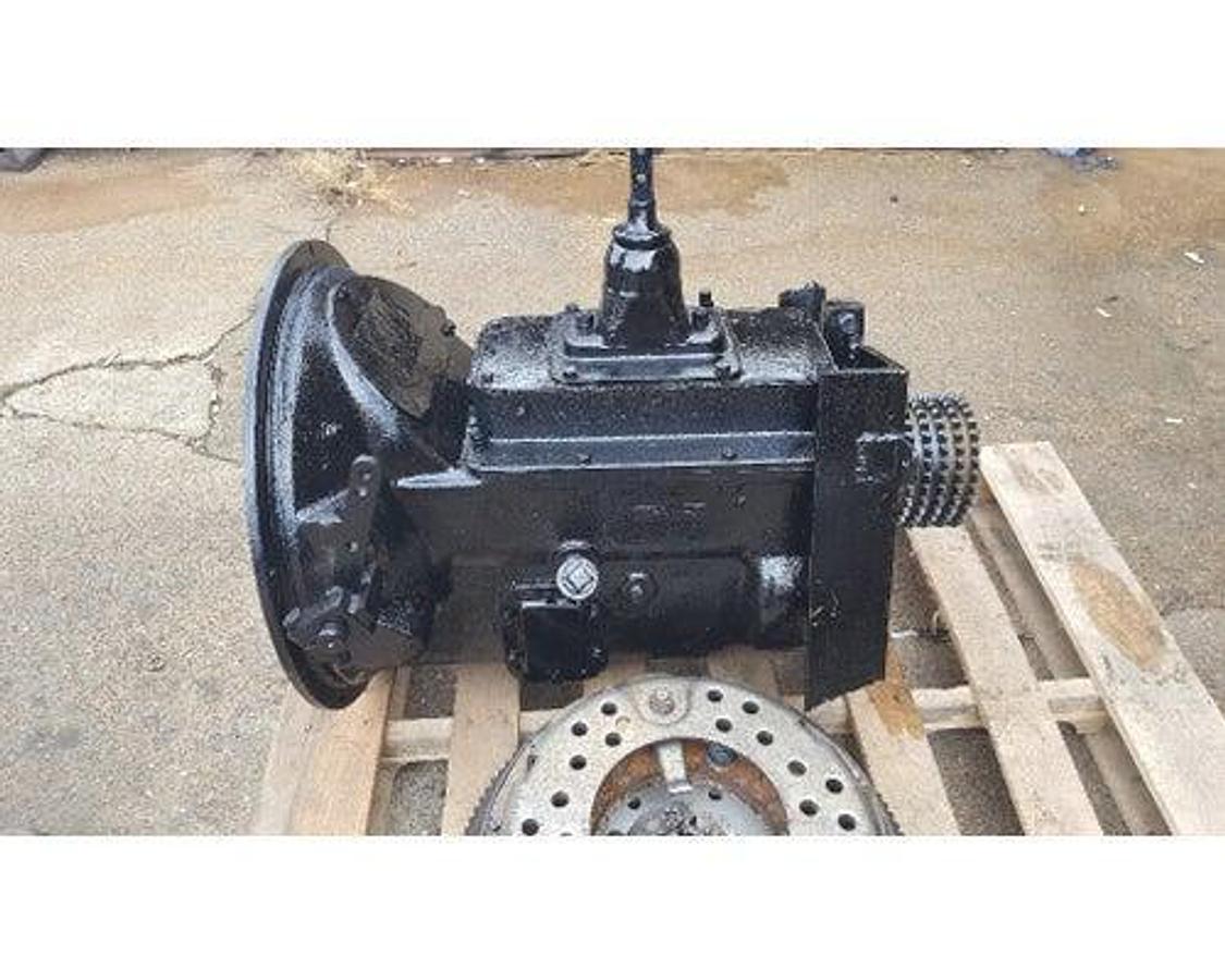 Used COTTA 4 SPD. TRANSMISSION MOD# TACU-100-17 #1 BELL HOUSING 71 SERIES DETROIT FLYWHEEL AND CLUTCH. CHELSEA PTO #410XUABX-W3XD