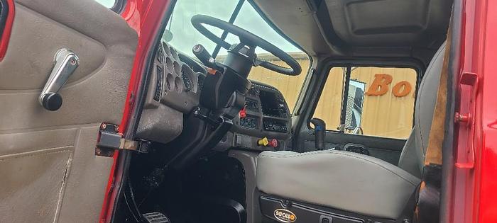 Used 2002 Mack CH 613