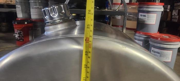 New surplus NEW SURPLUS POLISHED ALLUMINUM 24" X 15" 25 GAL. HYDRAULIC TANK