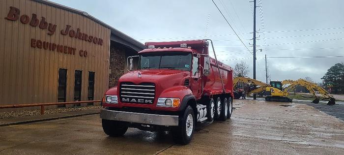 Used 2006 Mack CV713