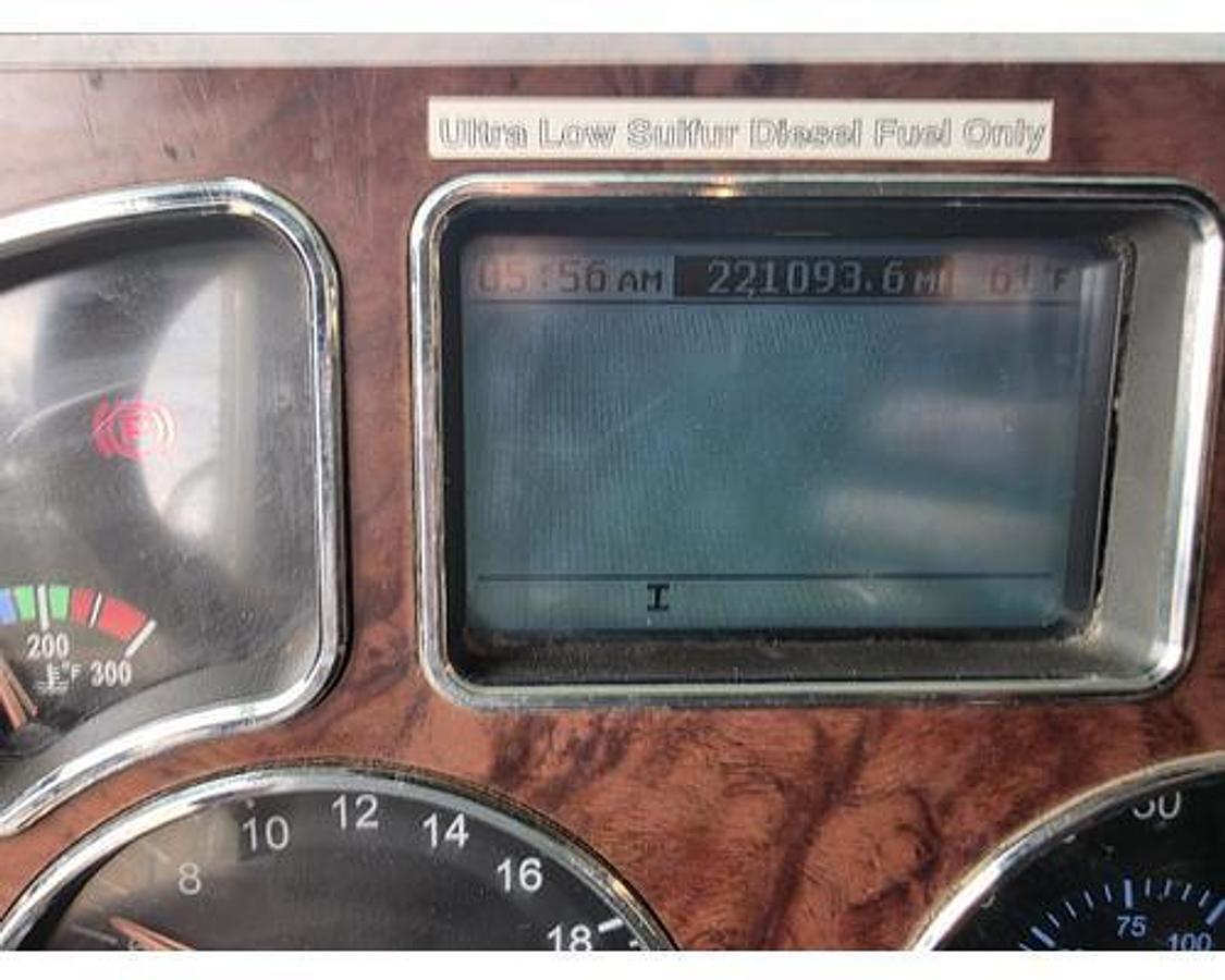 Used 2010 Mack CHU613