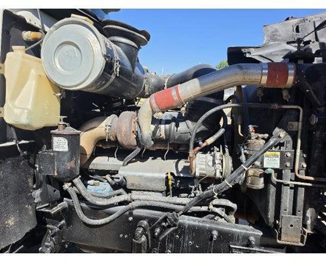 Used 2000 Mack CHU613