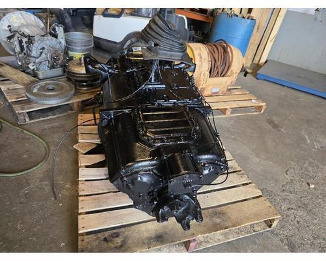 Used 1998 Mack RD690S T2070