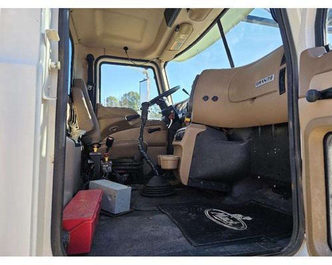 Used 2007 Mack CV713