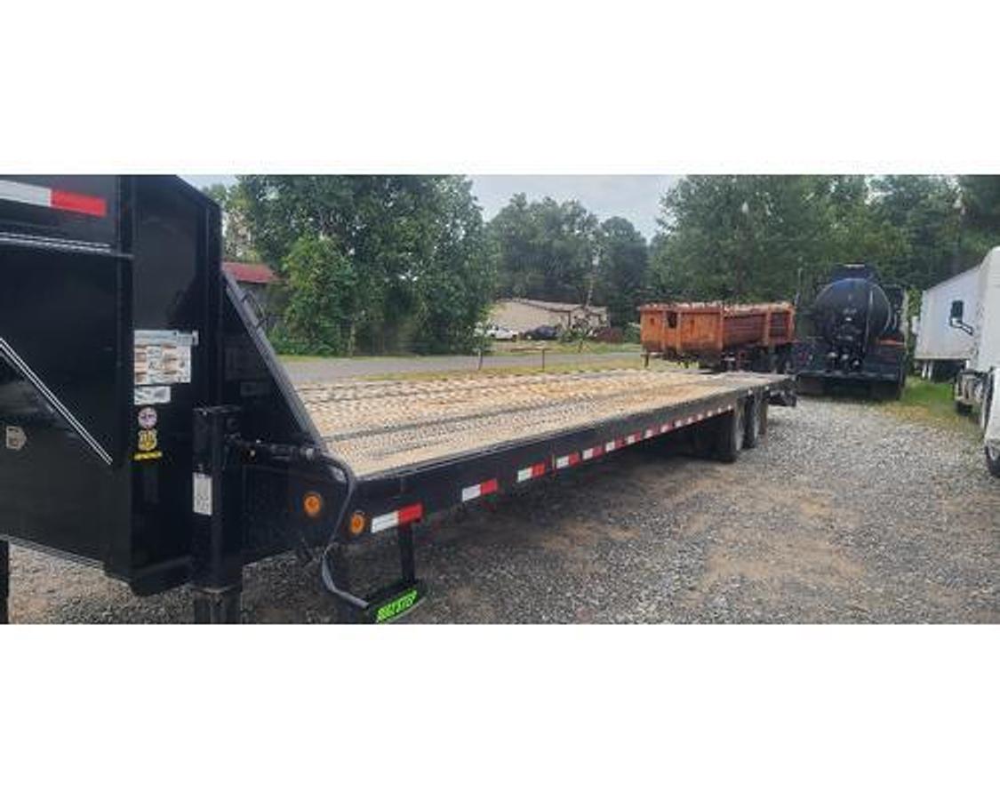 Used 2023 LOAD TRAIL LOAD TRAIL