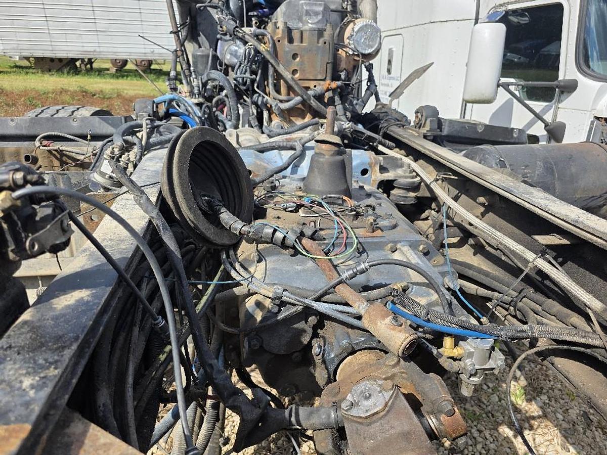 Used 2005 Fuller CV713