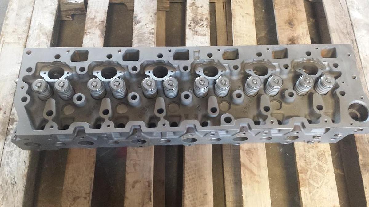 Used INTERNATIONAL DT 466E