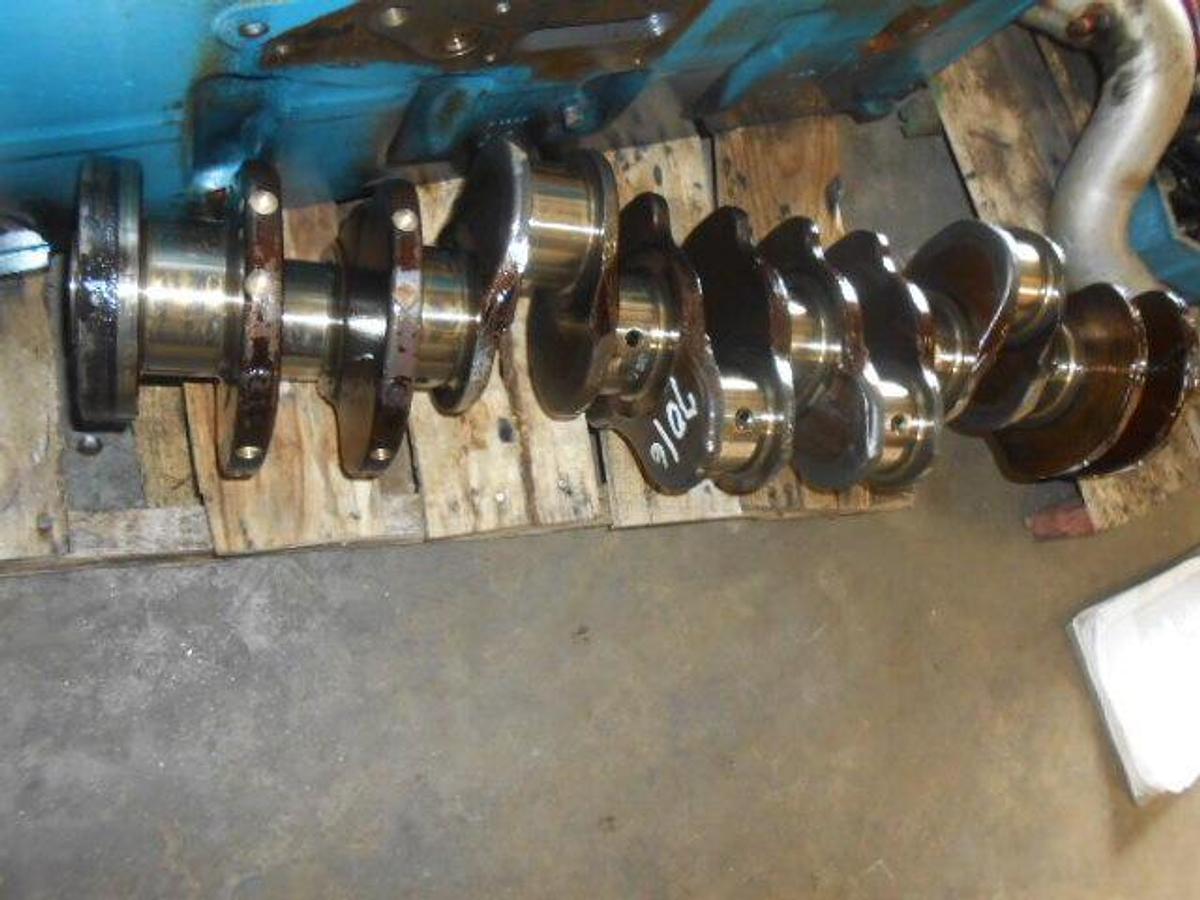 Used INTERNATIONAL DT 466E