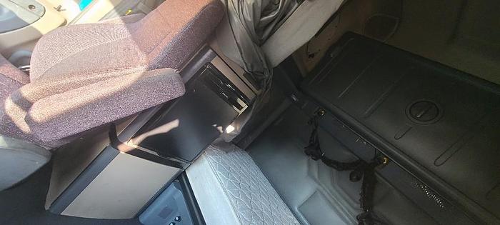 Used 2015 Freightliner CASCADIA
