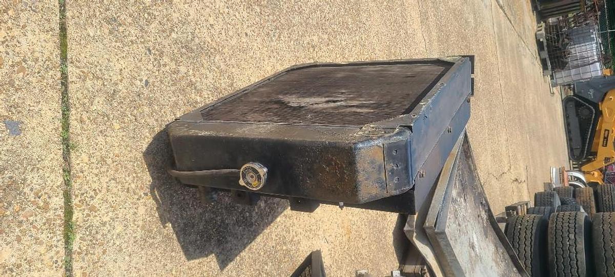 Used USED JOHN DEERE 4045 INDUSTRIAL RADIATOR