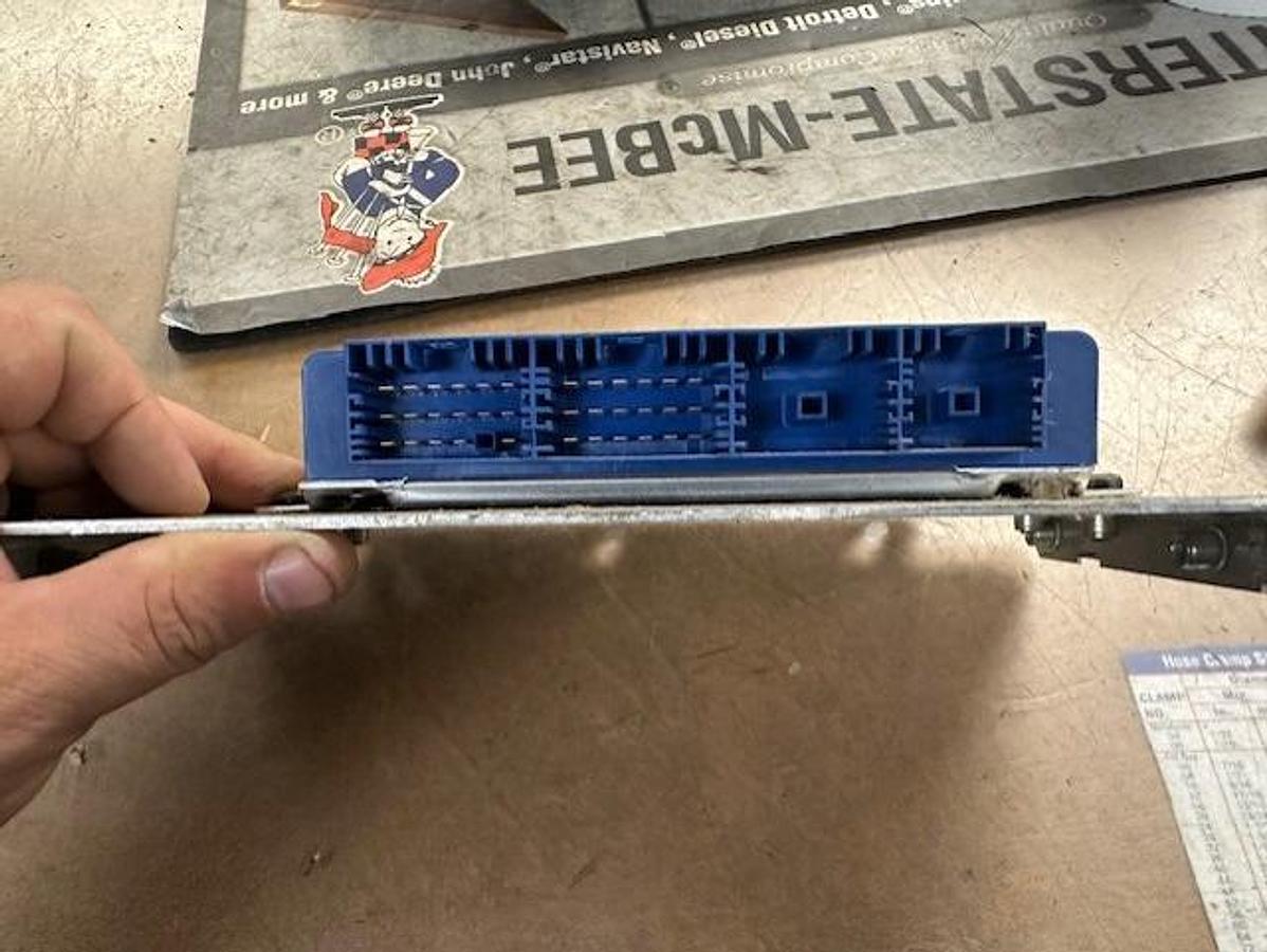 Used USED BENDIX ABS CONTROL MODULE ECM K041767 #0486107019