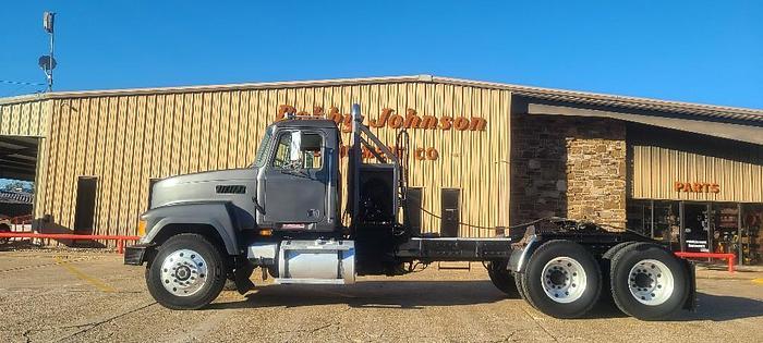 Used 2002 Mack CH 613