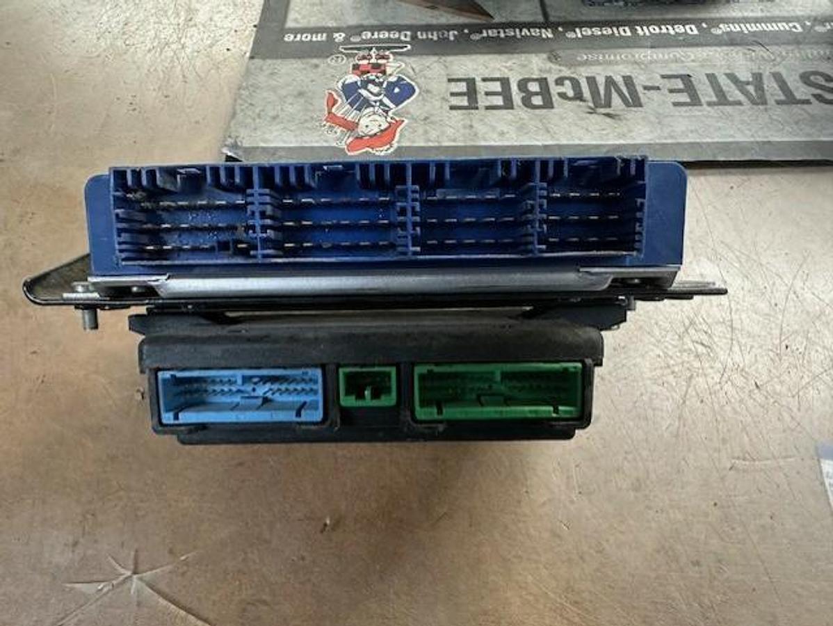 Used GOOD USED BENDIX ABS CONTROL MODULE # K040157   # 21389938  # 7MN515M